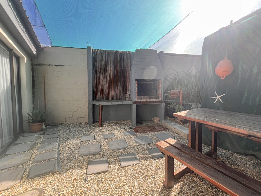 9 Bedroom Property for Sale in Myburgh Park Western Cape